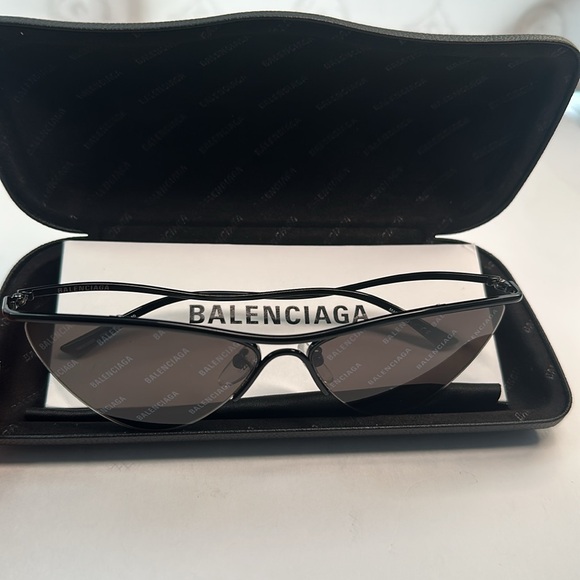 New Authentic Balenciaga BB0093S 001 Curve Cat Sunglasses - Picture 13 of 13